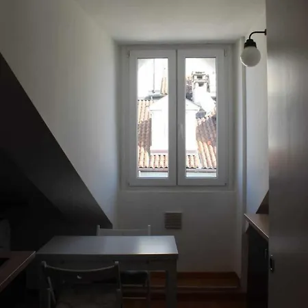 Joie De Vivre Garibaldi